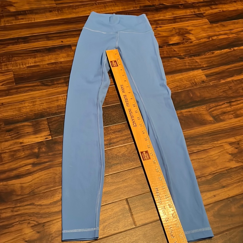 Lululemon size 0, blue Wunder Under, 27” inseam excellent condition